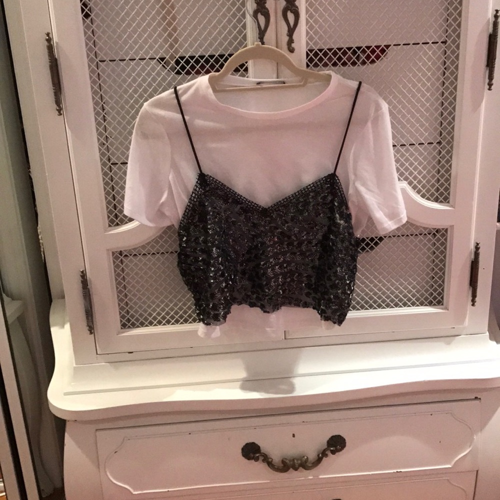 Cropped going out top